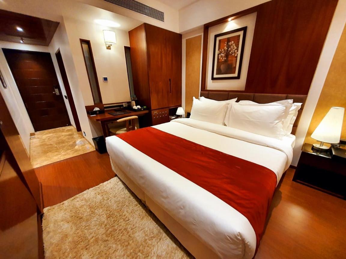 Hotel Mbc Citadel นาสิก ภายนอก รูปภาพ